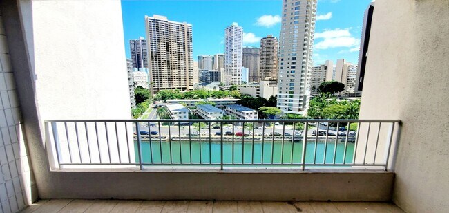 Building Photo - 1848 Kahakai Dr