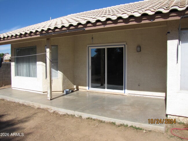 Building Photo - 8541 W Palm Ln