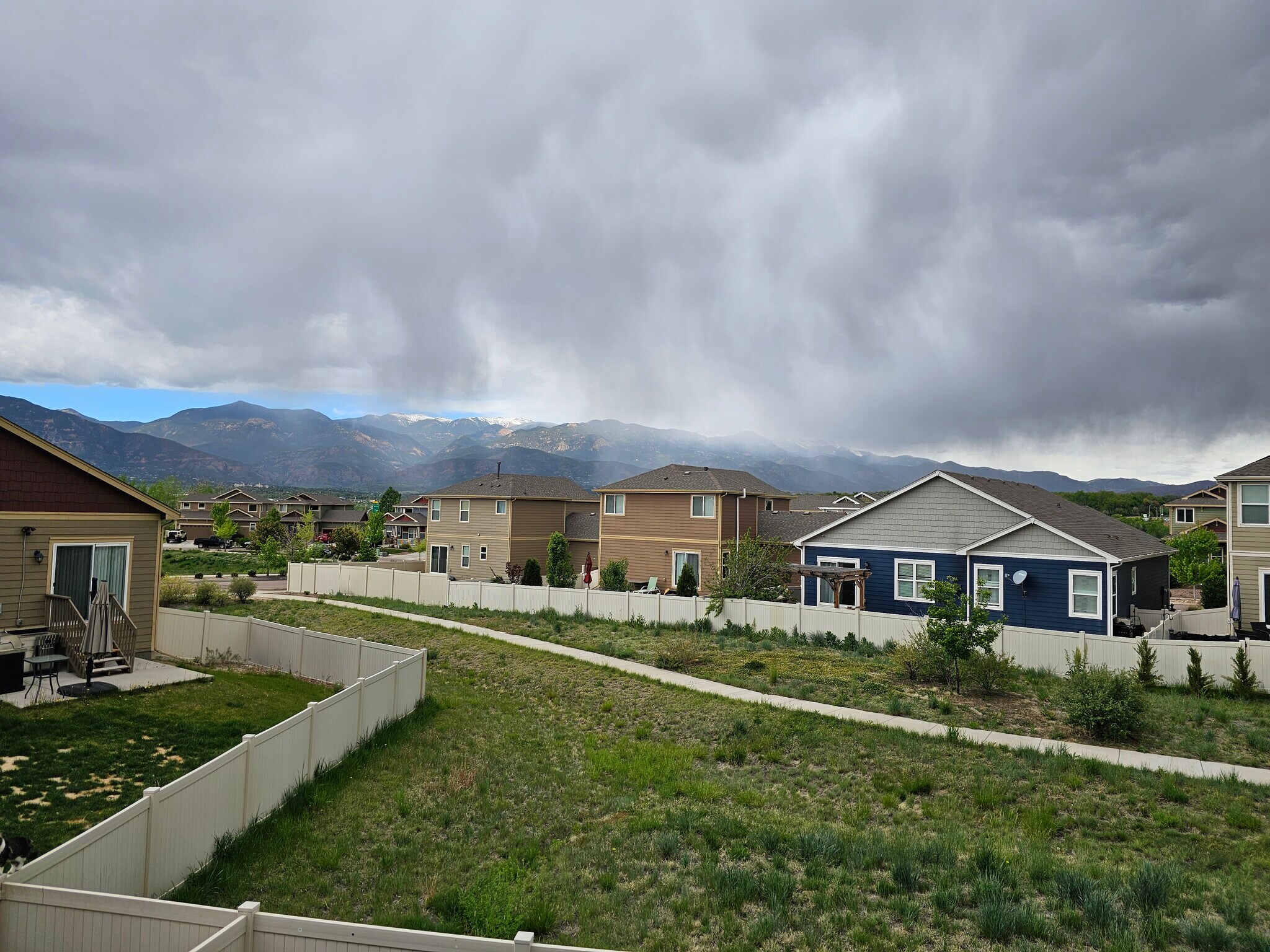 Building Photo - 1350 Alveston St