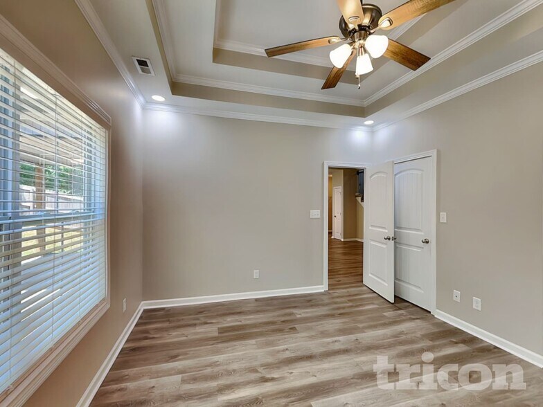 Building Photo - 476 Woodtrace Dr