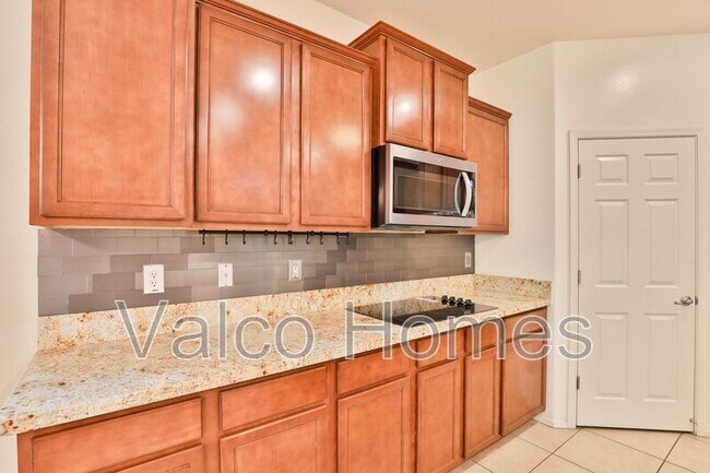 Building Photo - 7688 W Redbird Rd