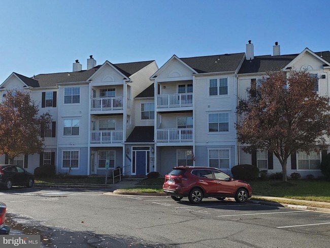 Building Photo - 8054 Lisle Dr