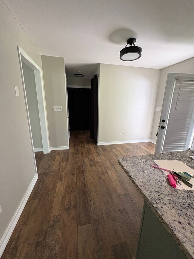 Building Photo - Lovely 3 Bedroom 2 Bath Home in Easley!! H...