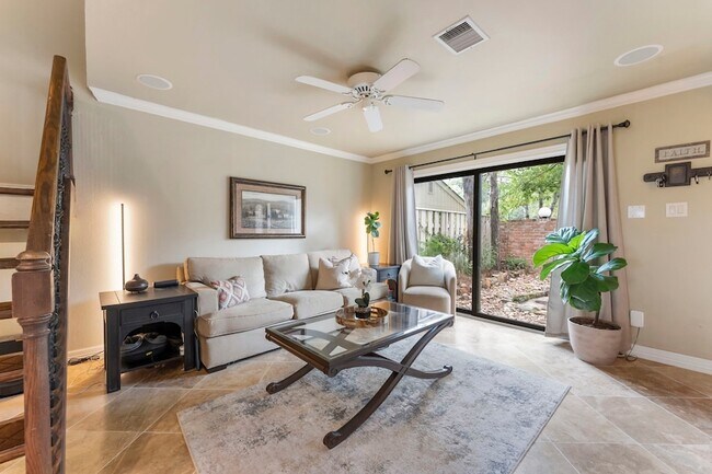 Building Photo - 2209 W Settler's Way