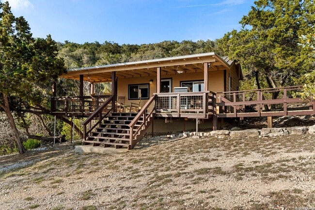 Building Photo - 1597 Pipe Springs Dr