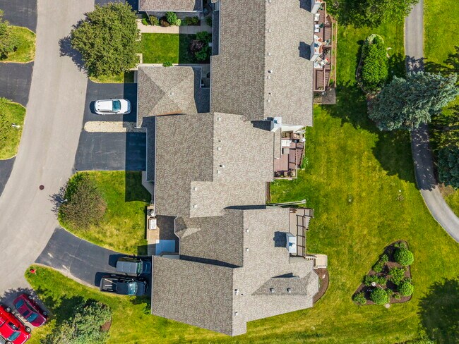 Building Photo - 1264 Bellevue Dr