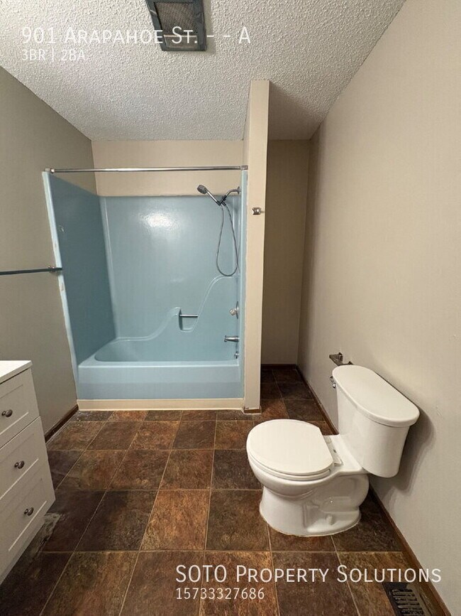 Building Photo - 901 Arapahoe Dr