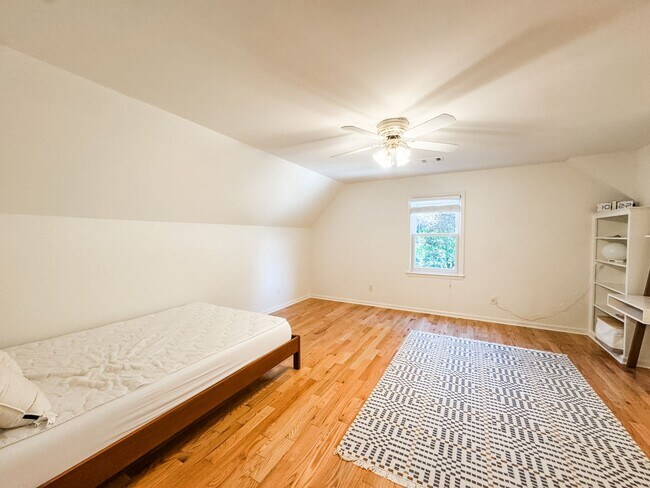 Building Photo - 138 Wood Creek Dr