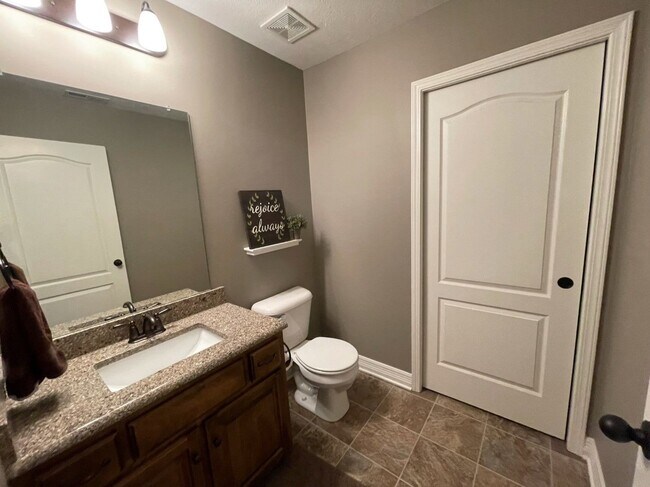 Building Photo - Home for Rent Papillion