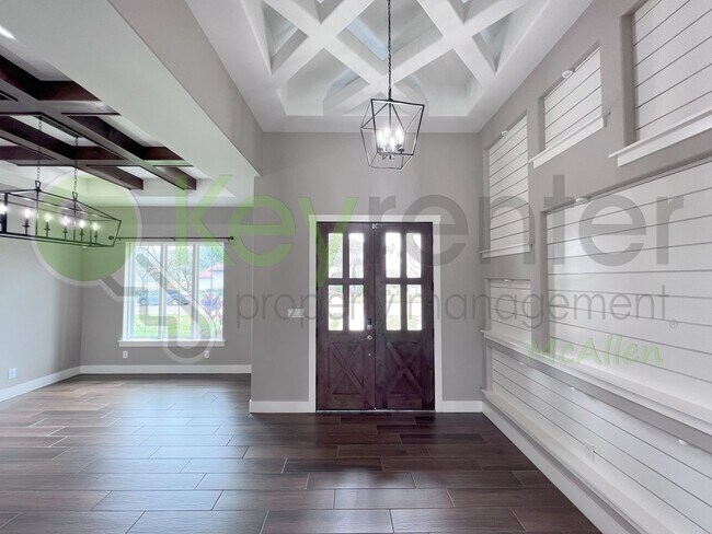 Building Photo - Gorgeous 4 bed/4 bath home, now available ...