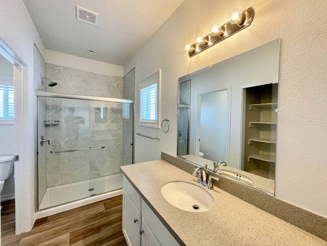 Building Photo - 34 Elm Via