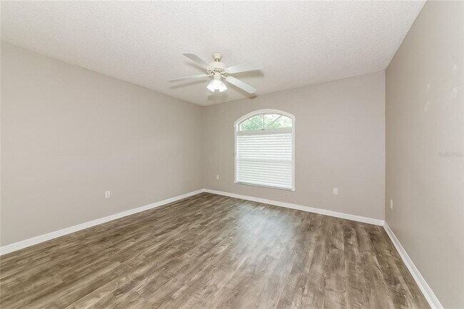 Building Photo - 7527 42nd Ct E