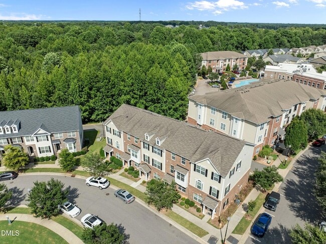 Building Photo - 6052 Kentworth Dr