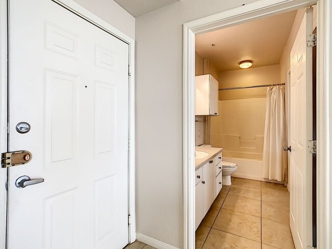 Building Photo - North Quarter of Downtown Orlando, convenient to Ivanhoe District