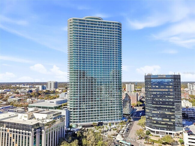 Building Photo - 400 Central Ave