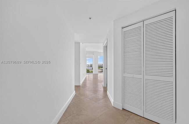 Building Photo - 7270 SW 88th St