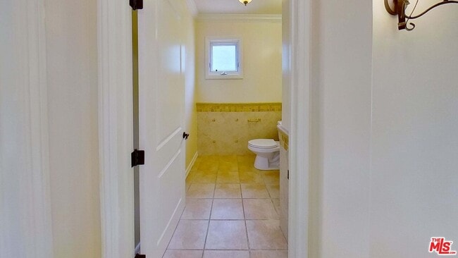 Building Photo - 3920 Van Noord Ave