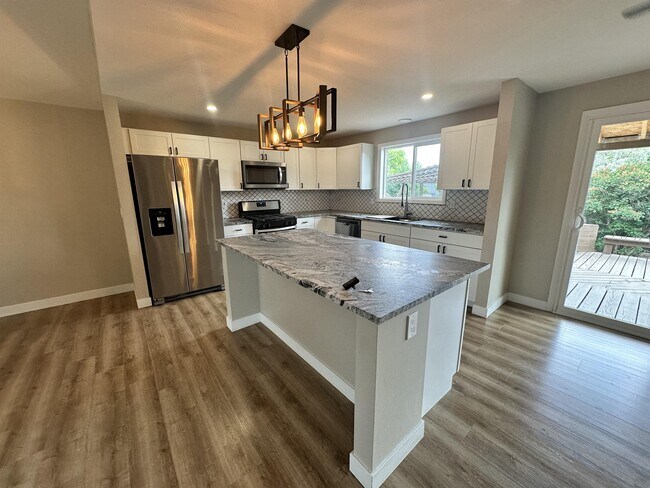 Building Photo - 7628 S Eaton Way