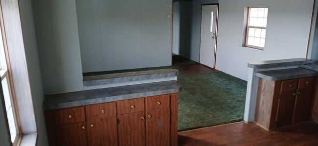 Building Photo - 2711 Windy Hill Rd