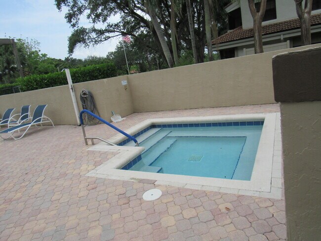 Building Photo - 2708 Black Oak Way