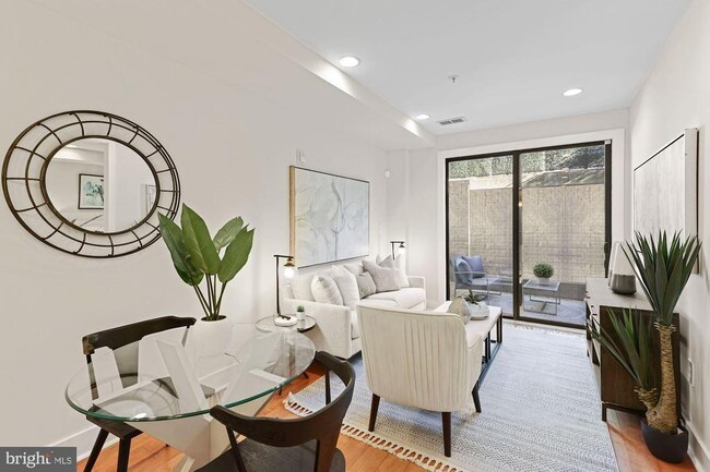 Building Photo - 2140 Wisconsin Ave NW