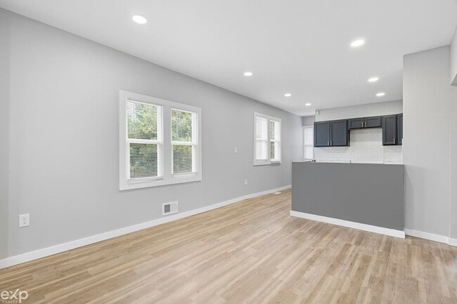 Building Photo - 13320 Jane Ave