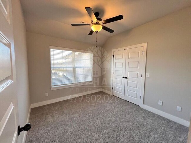 Building Photo - Single-Family Home- Desirable Clearwood Plan - 10 Month Lease Only