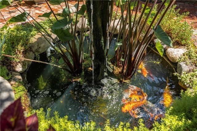 Building Photo - 195 S Parkwood Ave