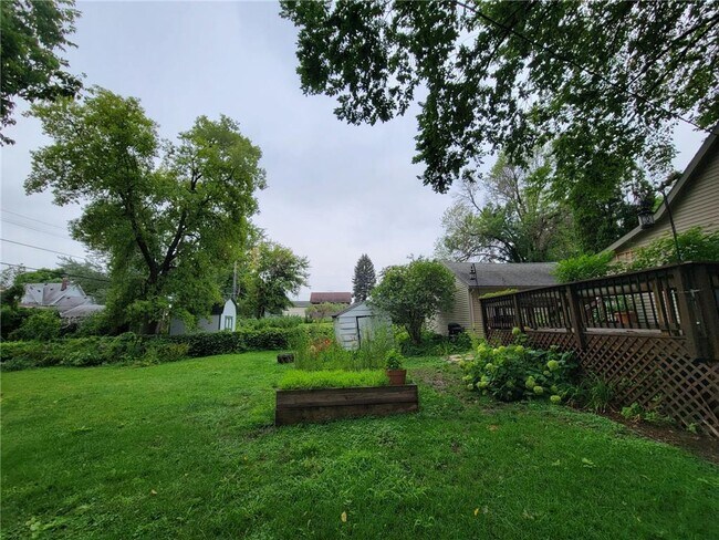 Building Photo - 966 Allen Ave