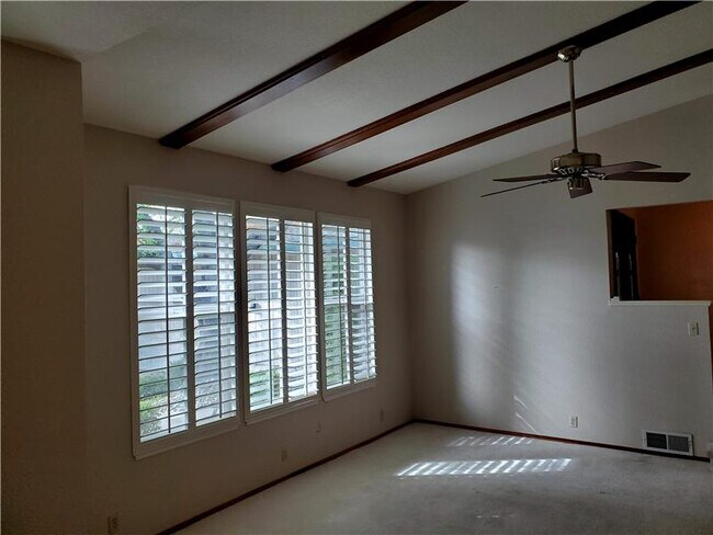 Building Photo - 7224 Pine Grove Way