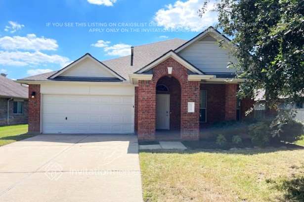 Building Photo - 20115 Goldlake Dr