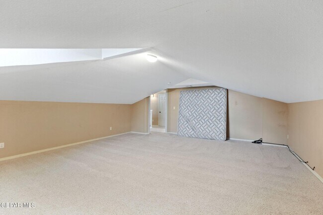 Building Photo - 2120 Shreya St