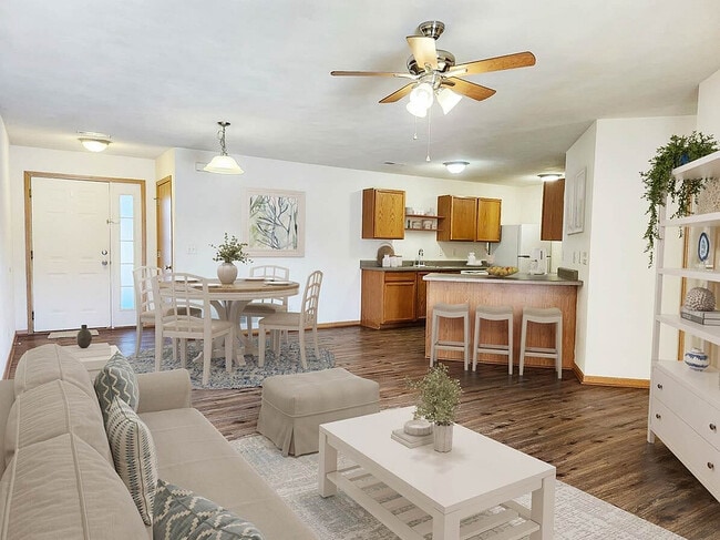 Building Photo - Pembrook Place