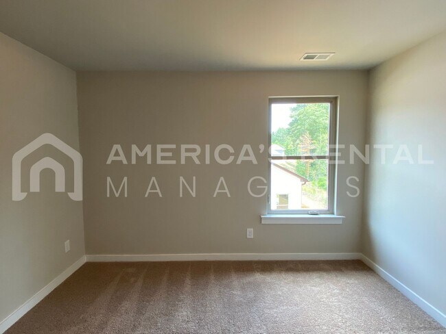 Building Photo - Home for Rent in Odenville, AL! View with ...