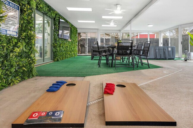 Building Photo - 1901 Cordova Bend