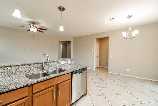 Building Photo - 7205 W Jones Ave