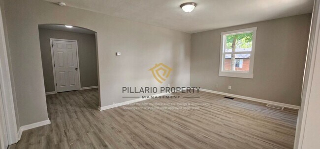 Building Photo - 2804-2806 Raible Ave.