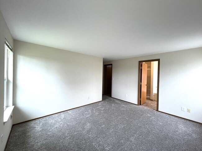 Building Photo - Spacious 4 Bedroom Marysville Home