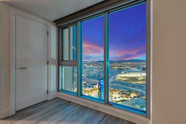 Building Photo - Sky Las Vegas - 2809