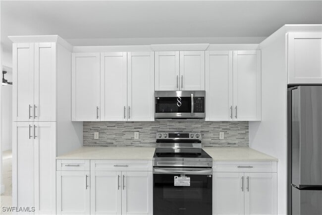 Building Photo - 918 Hollister Ave