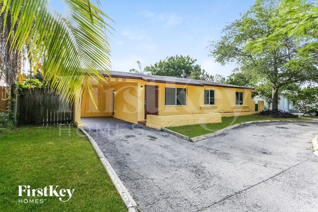 Building Photo - 2230 SW 47th Ave