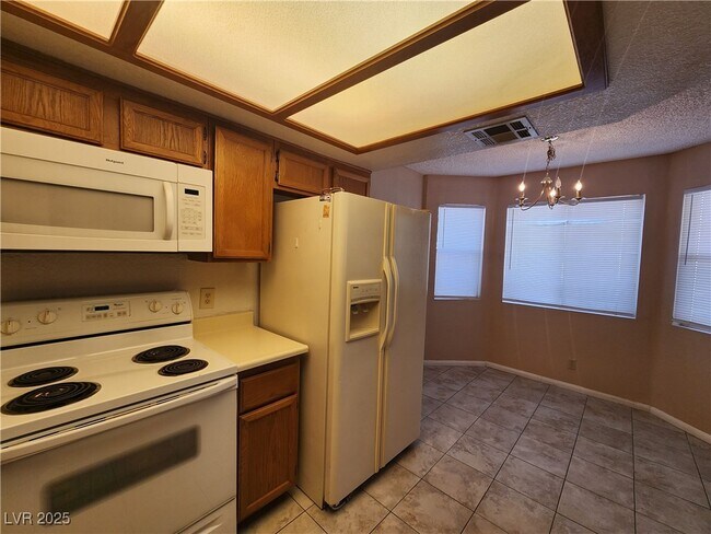 Building Photo - 1412 Oak Rock Dr
