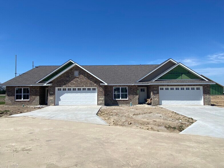 Building Photo - 12 Sonata Ln