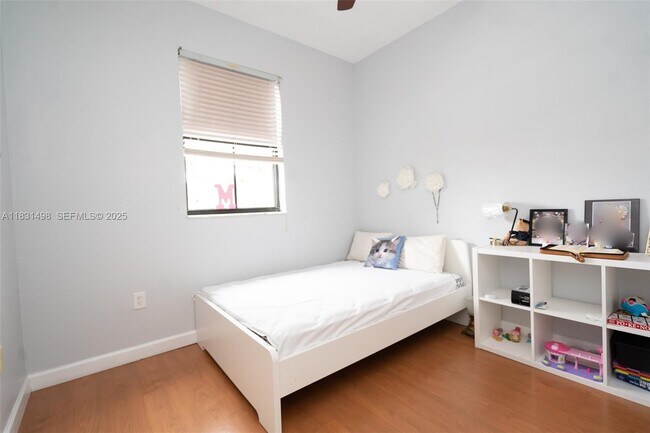 Building Photo - 23480 SW 113th Ave