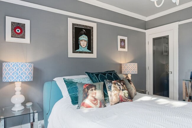 Building Photo - Fully Furnished 2BR + Media Room • 2BA Single-Family Home Near McLaren Park