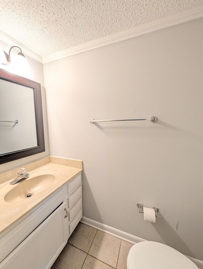 Building Photo - Arden Duplex