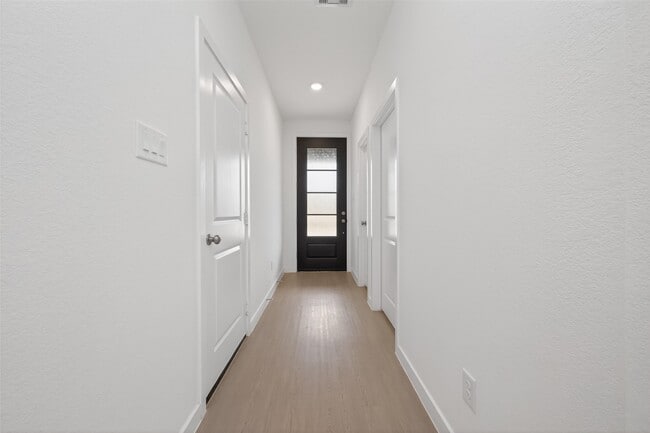 Building Photo - 13071 Pne Trace St