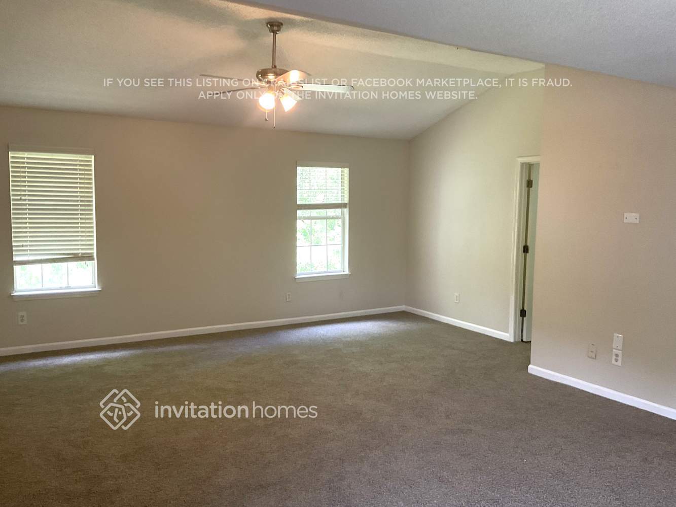 Building Photo - 597 Lakewater View Dr