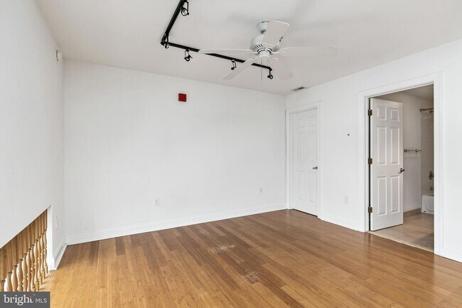 Building Photo - 1637-39-1639 Poplar St