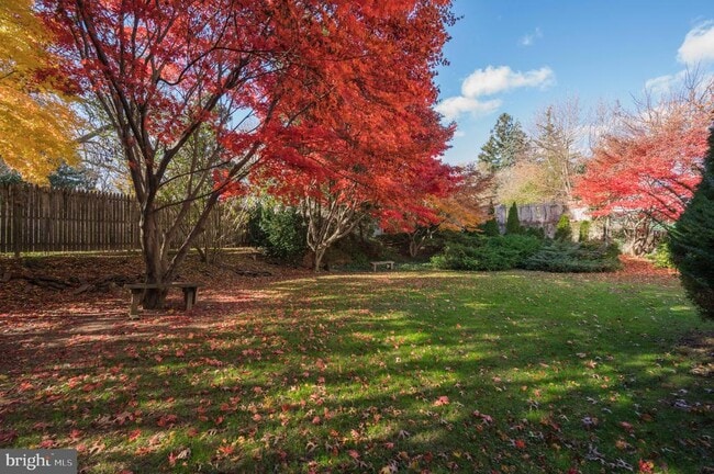 Building Photo - 5838 Henry Ave